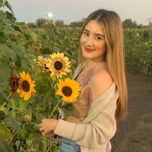 Meet your Posher, Alejandra